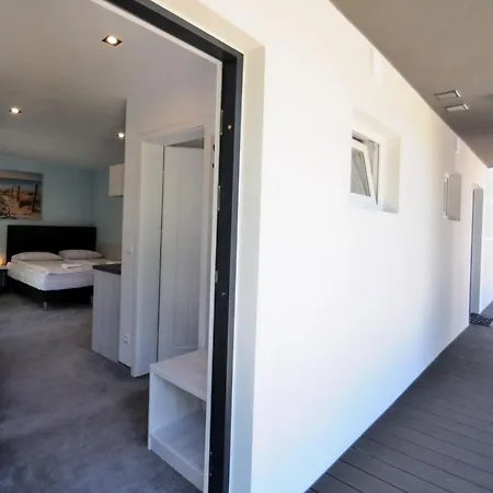 Danusia Bed & Breakfast *