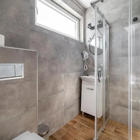 Alojamento de Acomodação e Pequeno-almoço Danusia 3*