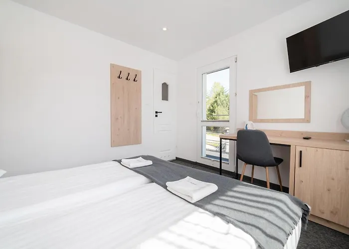 ベッド・アンド・ブレックファスト Danusia 3*